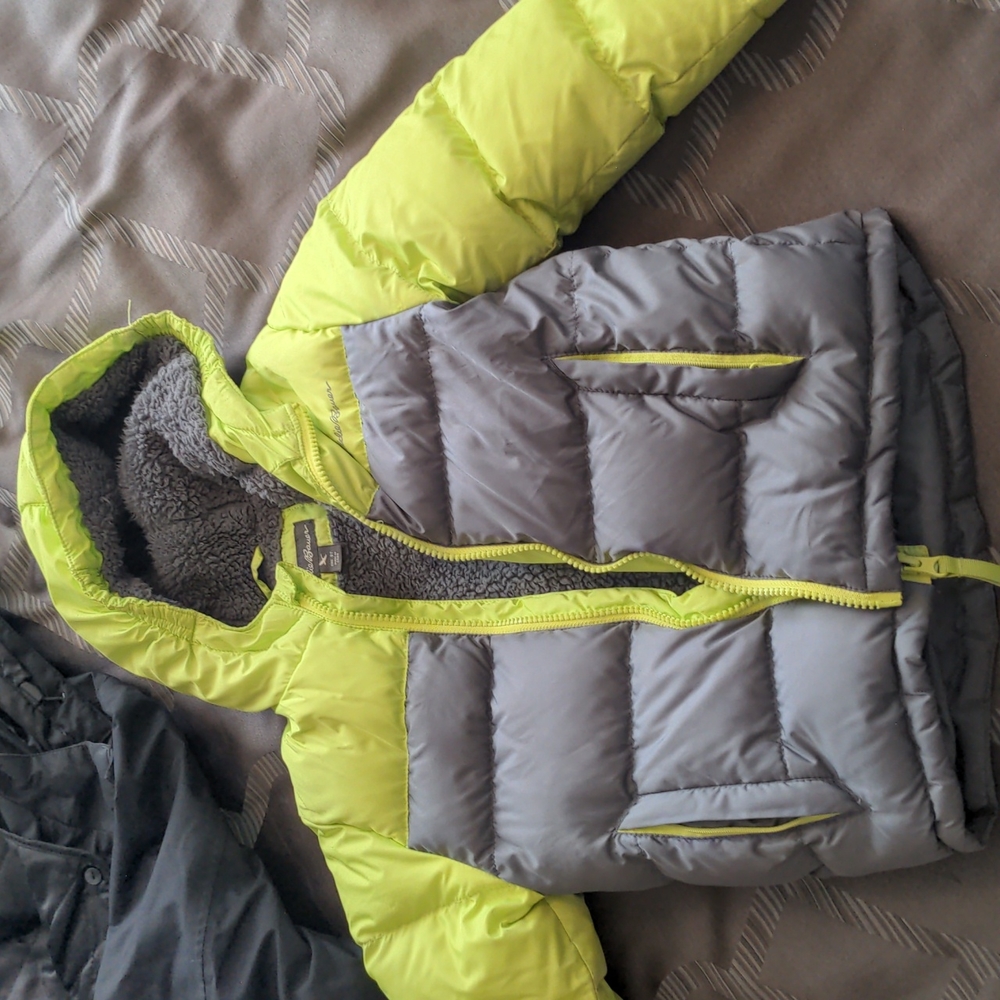 Eddie Bauer 3t puffy coat